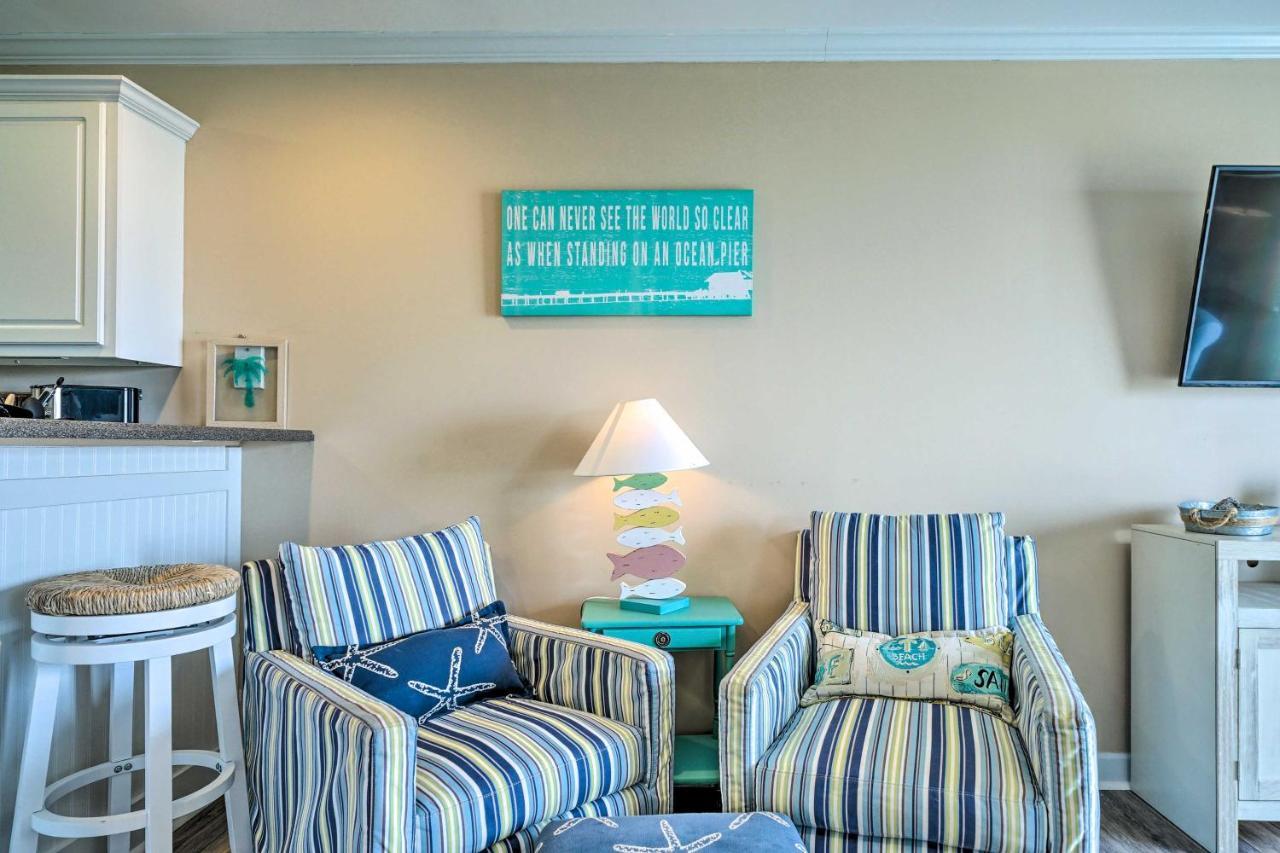 Ocean-View Oak Island Condo, 1 Block To Beach! Exteriér fotografie